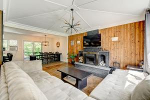 Spa & Lake Access - The Lakeshore