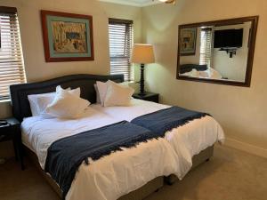 Bright and Stylish Beachfront Apartment