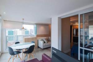 Modern apartment with a view and home office in Pinheiros