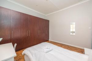 Contemporary 4 Bedroom Home