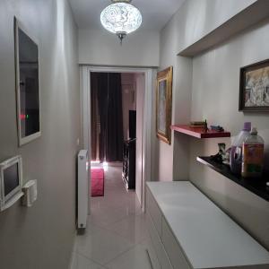 One bedroom apartment new with large living room