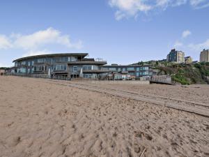 2 Bed in Tenby 96239