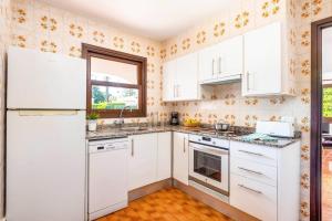 Villa Aljub by Villa Plus