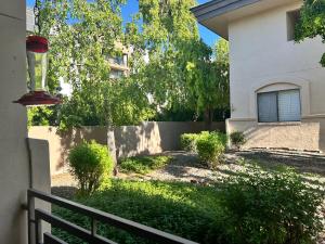 Luxury BiltmoreCondo - 32nd and Camelback - Biltmore Golf Course