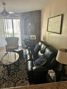 Luxury BiltmoreCondo - 32nd and Camelback - Biltmore Golf Course