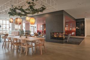 LIVELY Weiße Dame Gronau