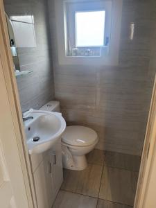 Nellies Cottage B&B & Log Cabins