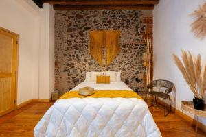 DH6 Best ROOM in heart of Zocalo Cute, quite and located