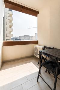 Central Riverside Studio 45 plus free parking