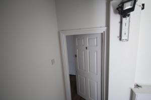 Osterley Place - Apt B