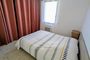 New house with garden - near beach