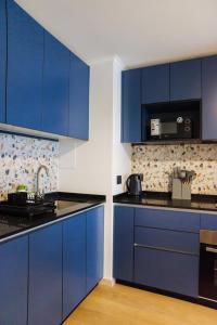 Chic 1BR Oasis for 3 in Lively Las Condes