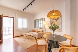 Santa Catalina City Center by Valcambre