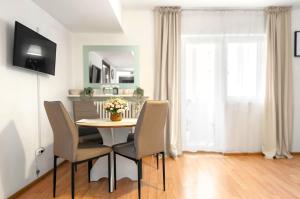 Stepup Apartment, Downtown Bucharest, City Center, Garden View