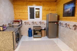 Sea and Mountain View Rooftop Chalet