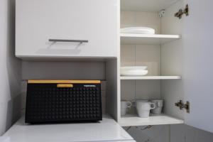 Żoliborz Apt - Trams & Parks Nearby - by Rentujemy