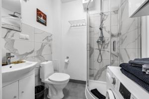 Żoliborz Apt - Trams & Parks Nearby - by Rentujemy