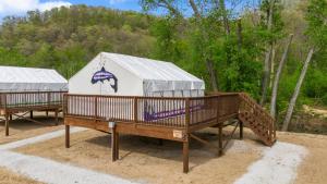 Furnished Glamping TentRiver Access2 Queen Beds