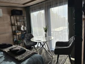 Melnā kalna kamene, sauna iekļauta cenā