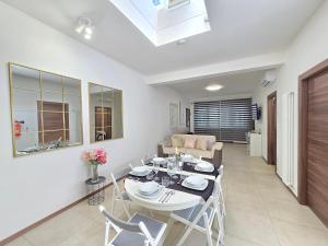 Raymihome Dante 2-Parking Privato