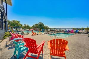 2 Mi to Silver Dollar City Lakefront Branson Gem!