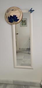 Habitación agradable con baño individual