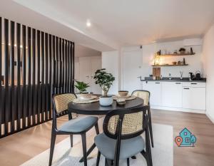 Private apartment near the city center & Free parking