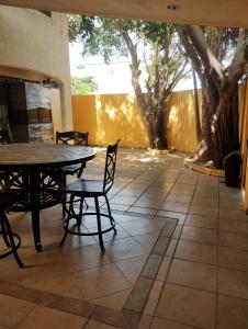 residencia siete camas matrimoniales piscina y bar