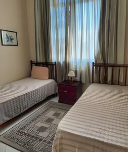 Ap 2 qtos Ipanema claro entre 3 praias c garagem