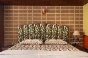 CASA ALBELA Luxury Serviced Apartments - Bespoke, Themed Suites & Rooms
