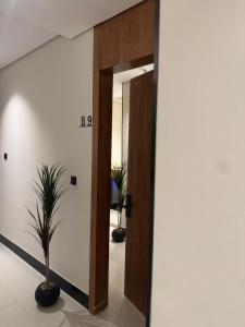 جناح فاخر قريب في شمال الرياض الملقا