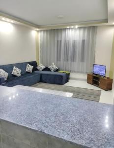 For rent in sheikh Zayed