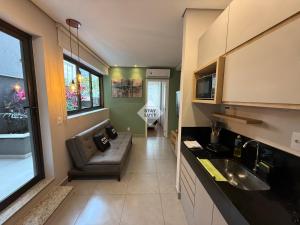 Lindo apartamento com área privativa - Monte Olimpo