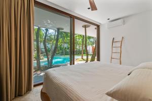 Villa with Lagoon Pool & Jacuzzi 400m from Xcaret