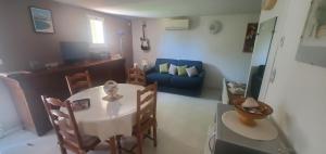 Jolie Studio en rez de jardin a LEstaque Mourepiane