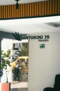 Hotel Santorini la 70