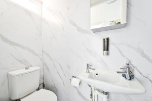 Central Camden Flat, London - Family, Work and Group Stays