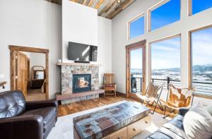 Luxury Townhome with Stunning Ogden Valley Views
