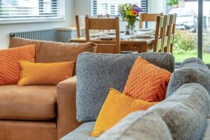 4 Bed in Brecon oc-m32973