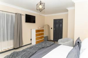 Hamisi Manor Guest House