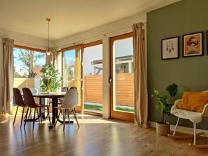 House for family, friends and business