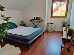 House for family, friends and business