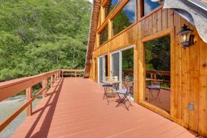A-Frame Retreat Next to Grafton Lakes St Park