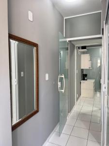 Na Quadra da Praia com 2 Suites NSC1141-906