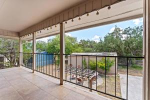 Luxe Lakeside Villa Large Groups withj Fire Pit or Grill