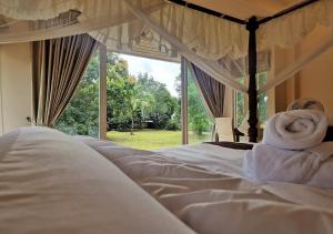 Private 400m2 Villa - Hearth - Mountain View - Huge yard - AC - Late Check-in