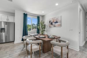 Combined Home Near Downtown and East Austin Up to 18