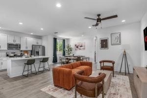 Mega Lux Combined Unit - Up to 36 Guests