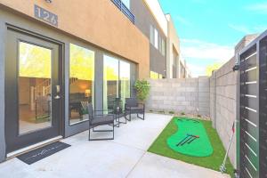 Cozy Cactus - 5 Bed Suite w Pool - Stadium - Golf