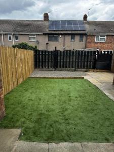 Hartlepool-3 bd House-Sleeps5-Free Parking&Netflix